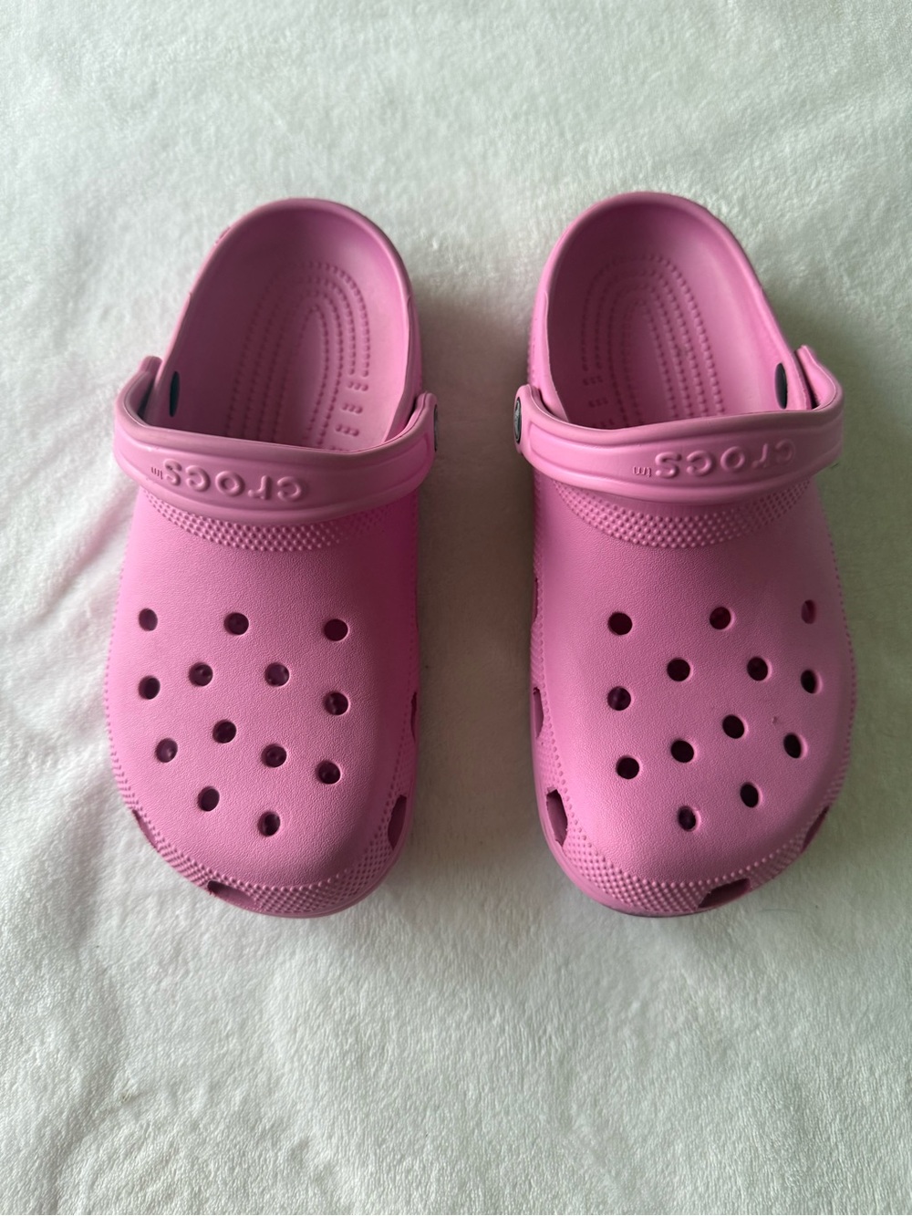 CROCS Kids Classic Clog in Bubblegum Pink